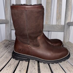 UGG Australia Brown Leather Lined Boots Size 9